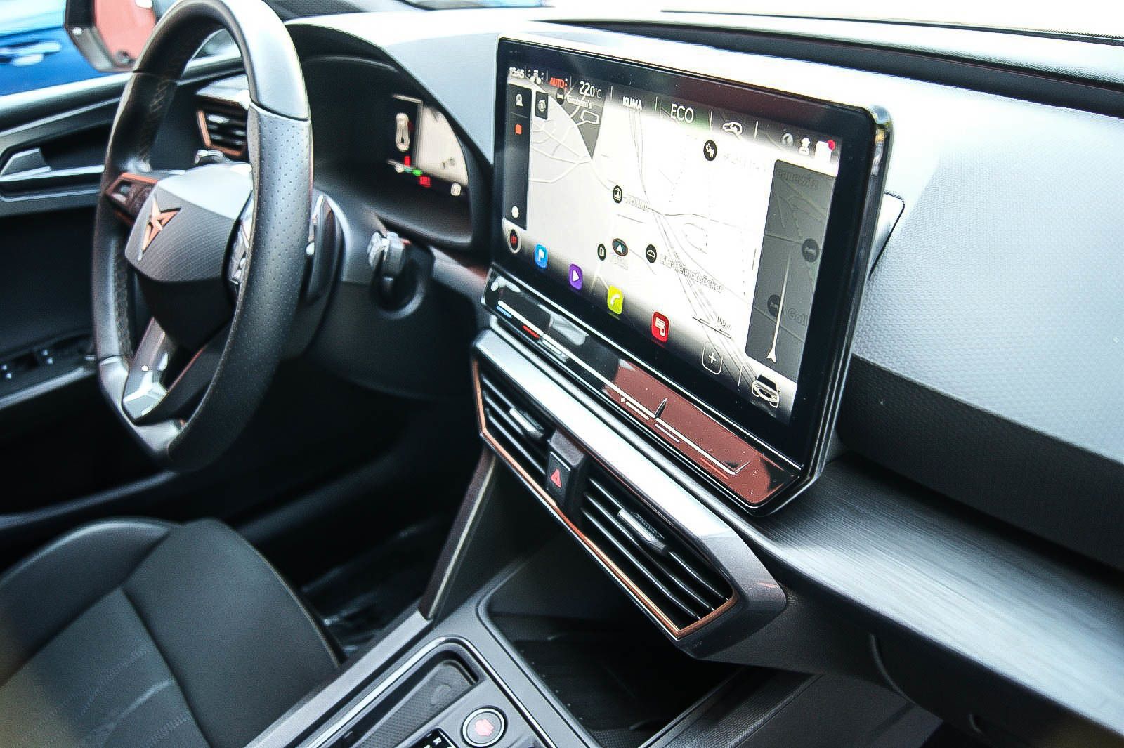Fahrzeugabbildung CUPRA Leon Sportstourer e Hybrid DSG XL-VISION 1.HAND