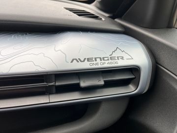 Jeep Avenger 1.2 The North Face 4xe +Kam.+KeyLess+LED