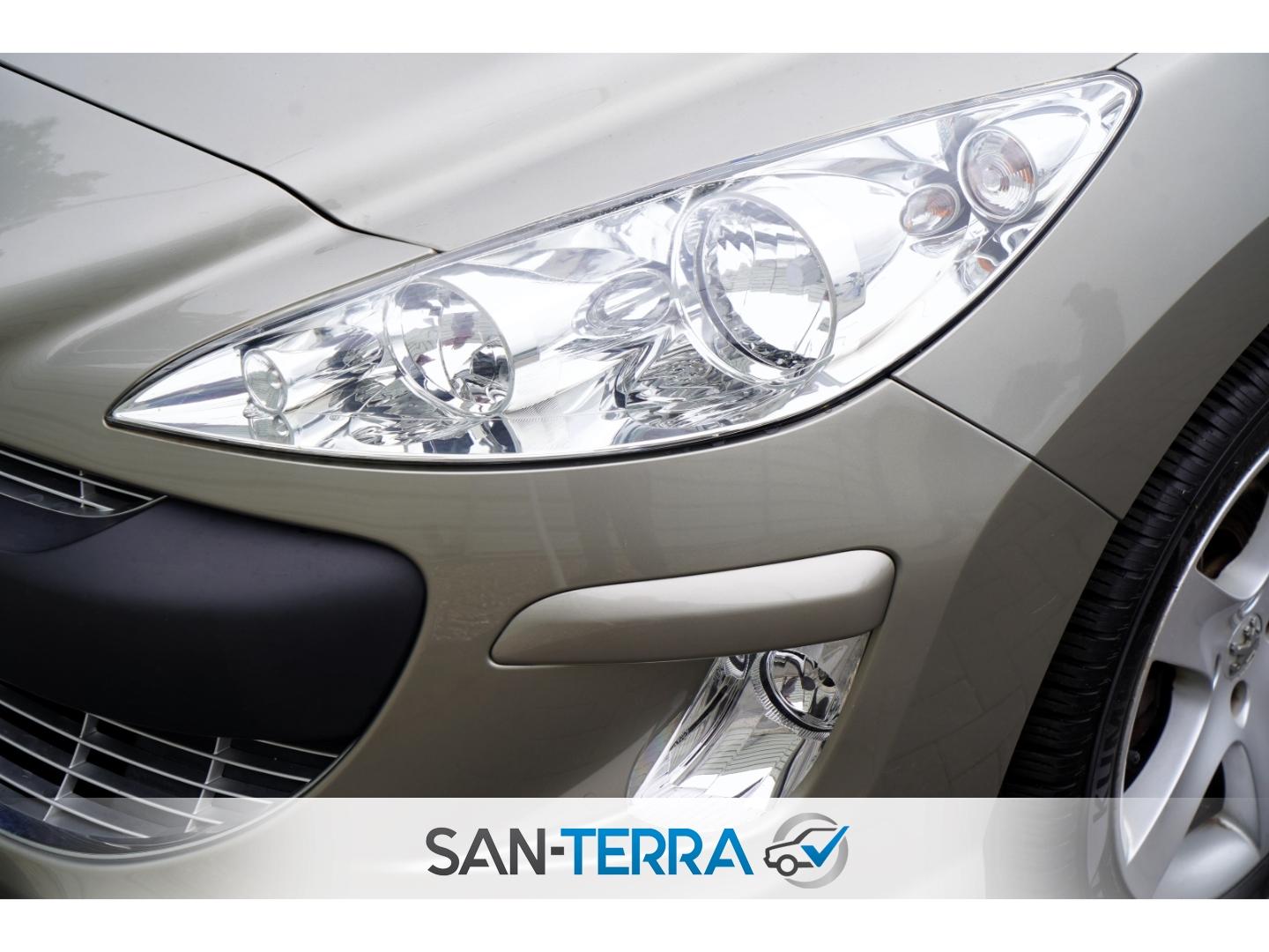 Peugeot 308 2010 — photo 15