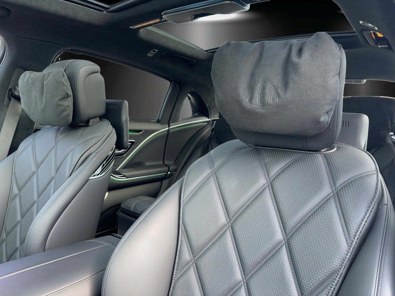Fahrzeugabbildung Mercedes-Benz S580 Maybach TwoTone FirsClass FondTV DRIVEPILOT