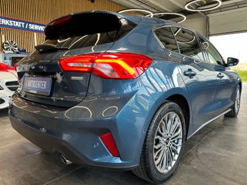Ford Focus Lim. Titanium *Navi*AHK*LED*