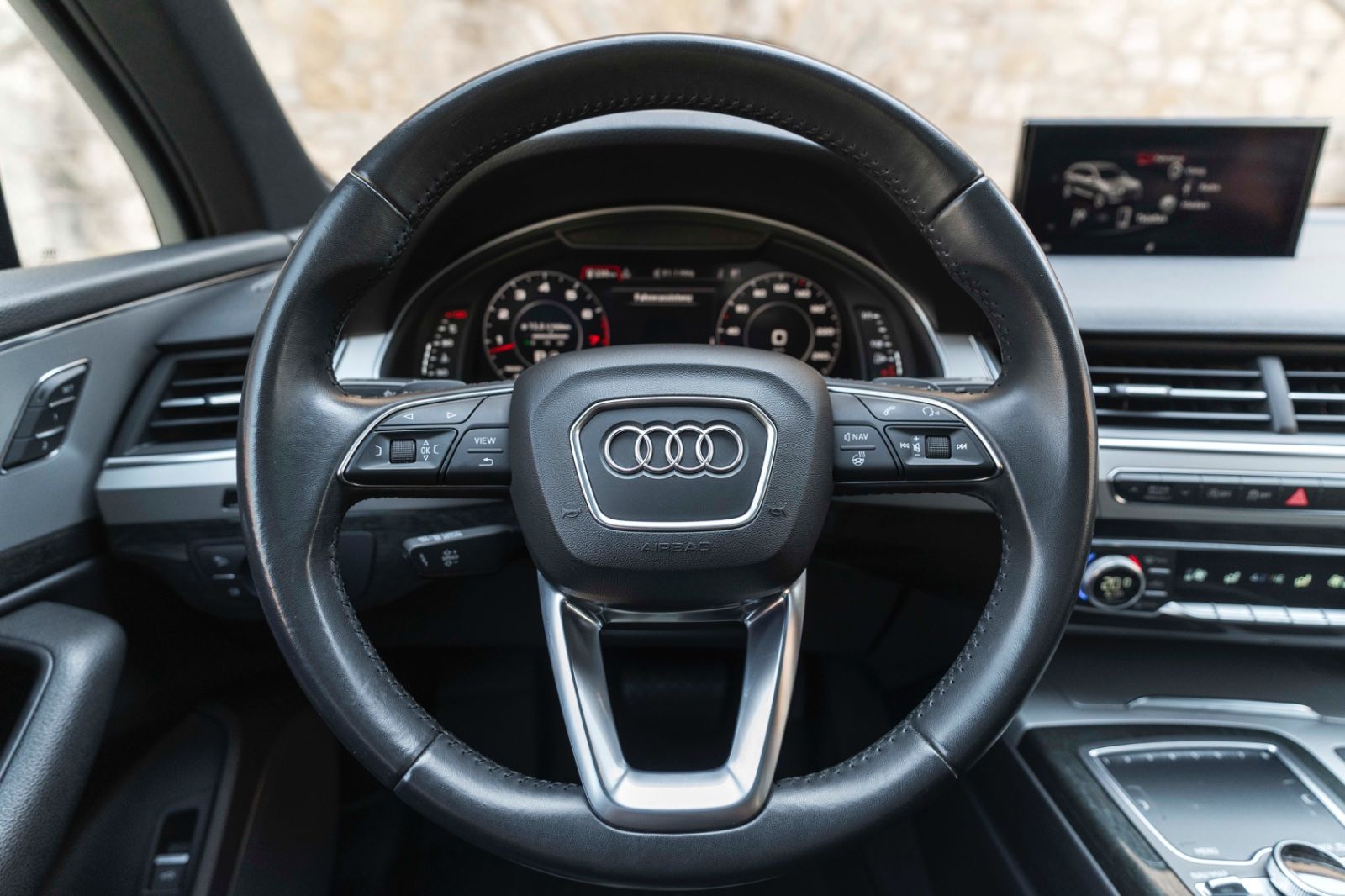 Fahrzeugabbildung Audi Q7 3.0 TFSI Quattro S-LINE LED 360° PANO 7SITZE