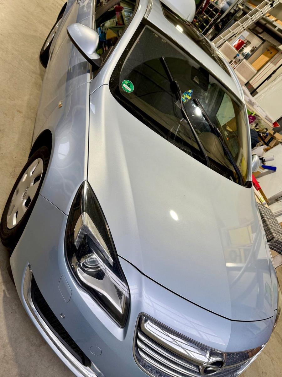 Opel Insignia 2014 — вигляд ззаду