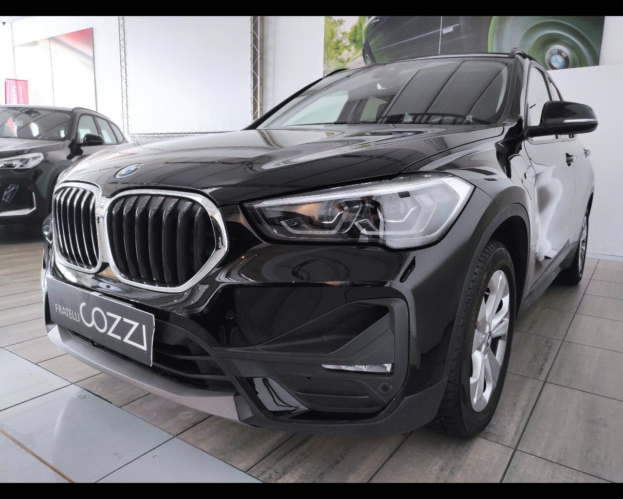 BMW X1 (F48) - X1 xDrive25e Business Advantage imagem 2