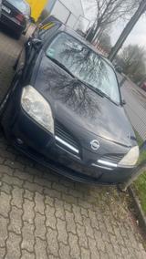 Nissan Primera Traveller Acenta - schwarze Nissan Primera