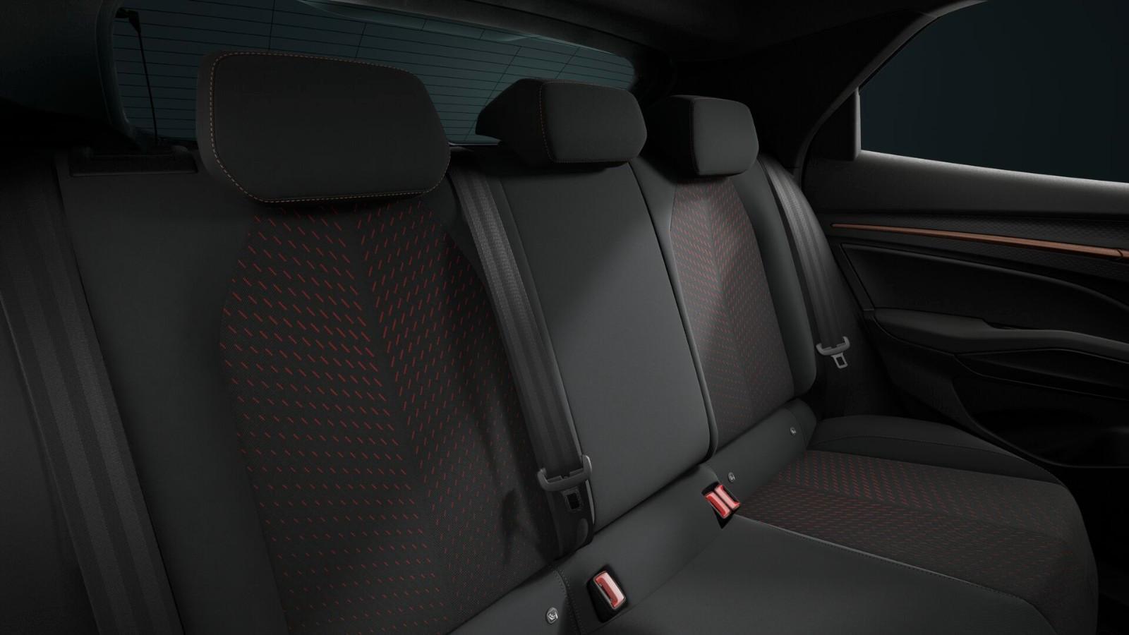 Cupra Raval PLUS + WÄRMEPUMPE+AHK+EDGE PACK+MATRIX LED