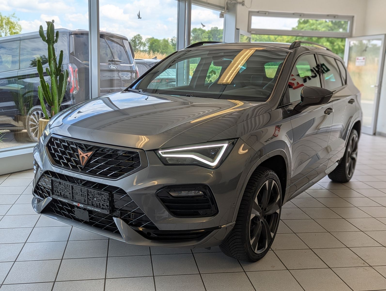 Fahrzeugabbildung CUPRA Ateca 1.5 TSI DSG Business-Plus AHK-Vorb. 19"