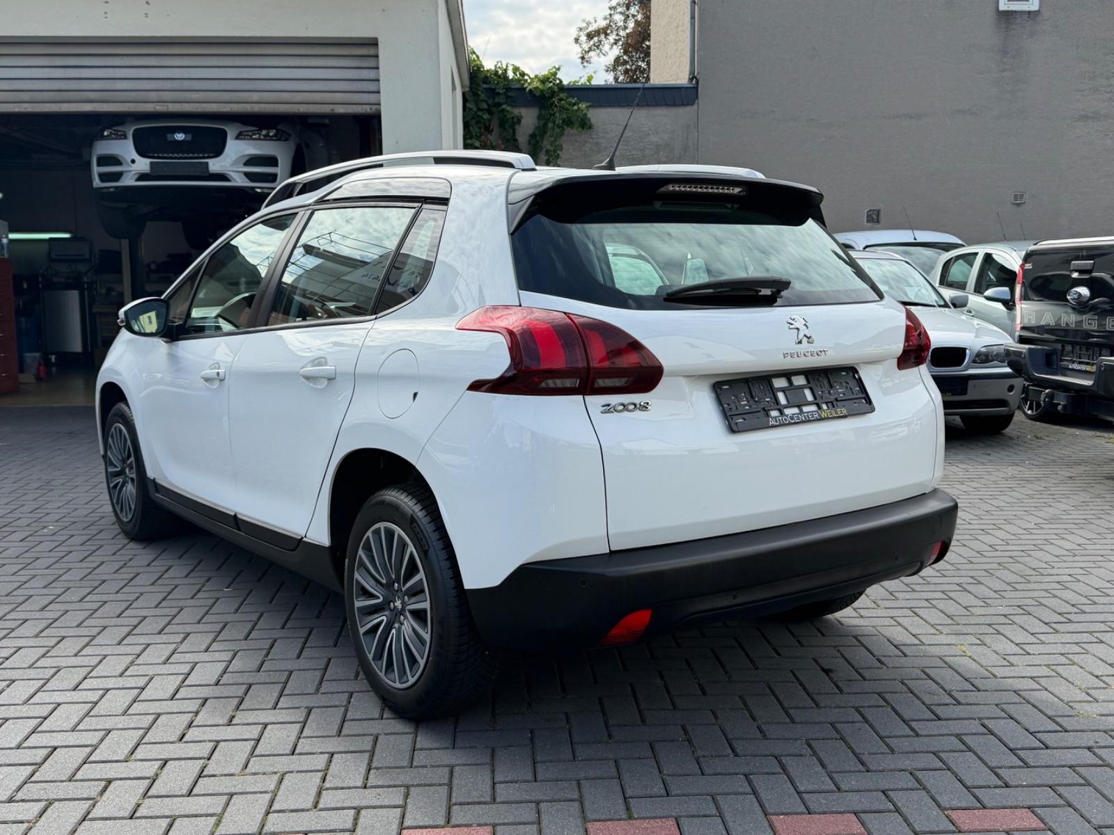 Peugeot 2008 1.2 Aut.*Wenig KM*Top Zustand*2.Hand*