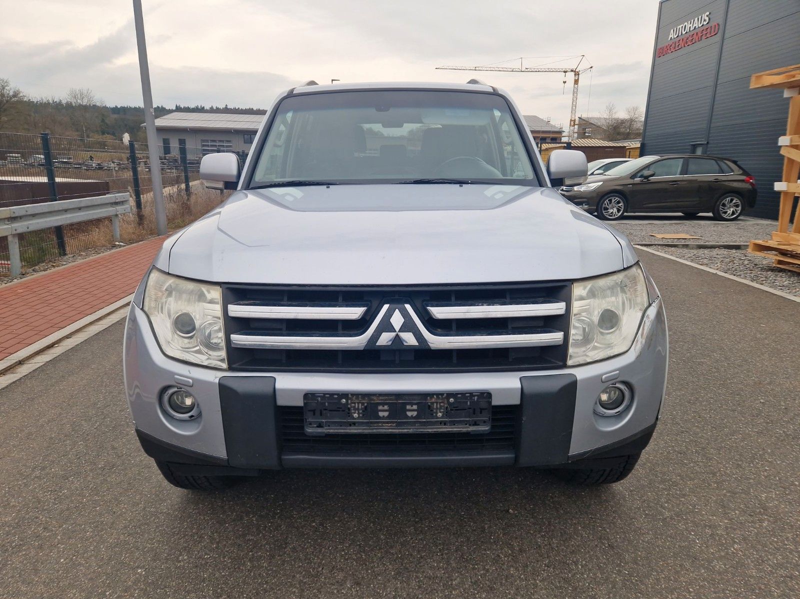 Fahrzeugabbildung Mitsubishi Pajero 3.2 DI-D Instyle ! LEDER ! NAVI ! AHK !