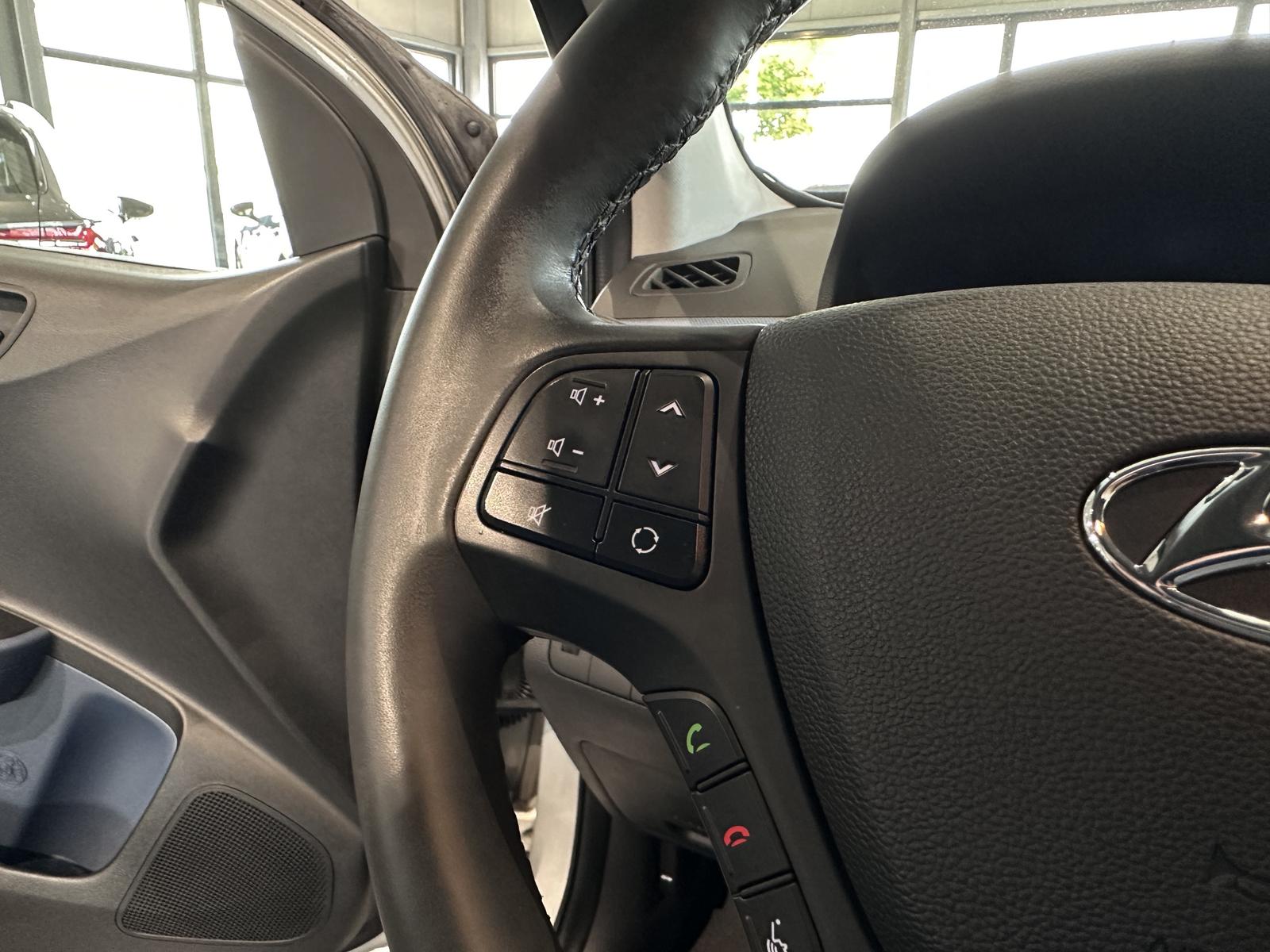 Hyundai i10 FIFA World Cup Edition *SHZ, LENKRADHZ.*