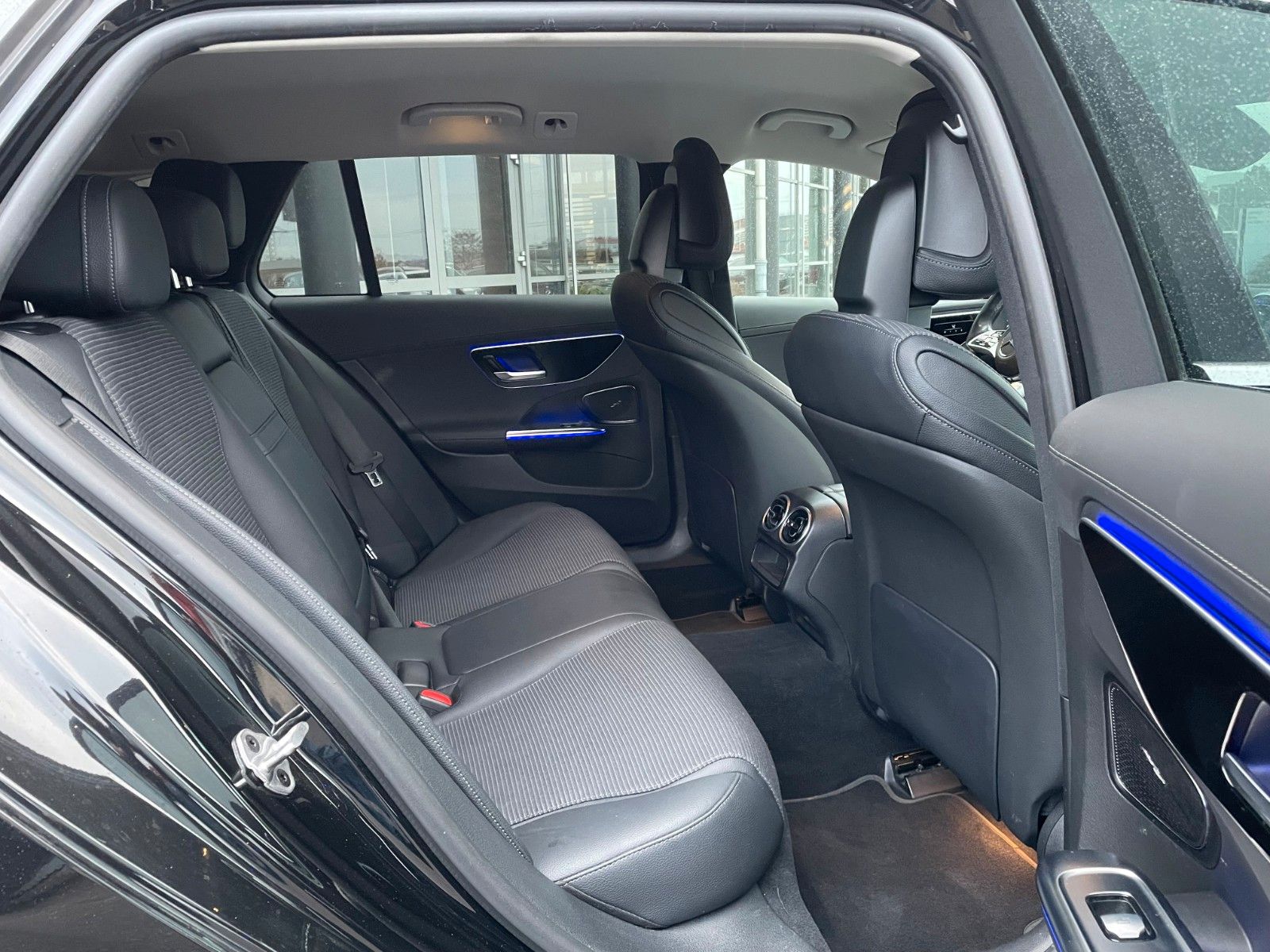 Fahrzeugabbildung Mercedes-Benz C 220 d T AVANTGARDE AHK+HUD+360°+STDH+DISTR