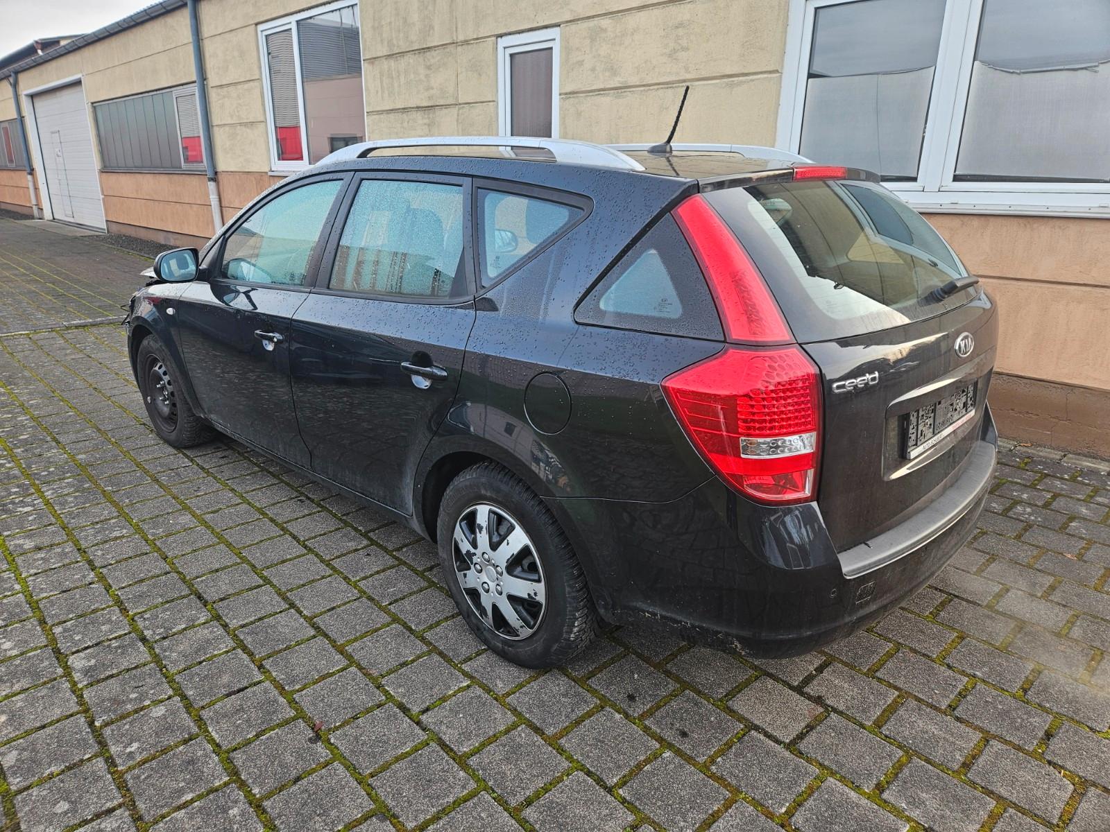 Kia cee'd 2012 — engine 1.396 cm³, 90 HP (66kW)