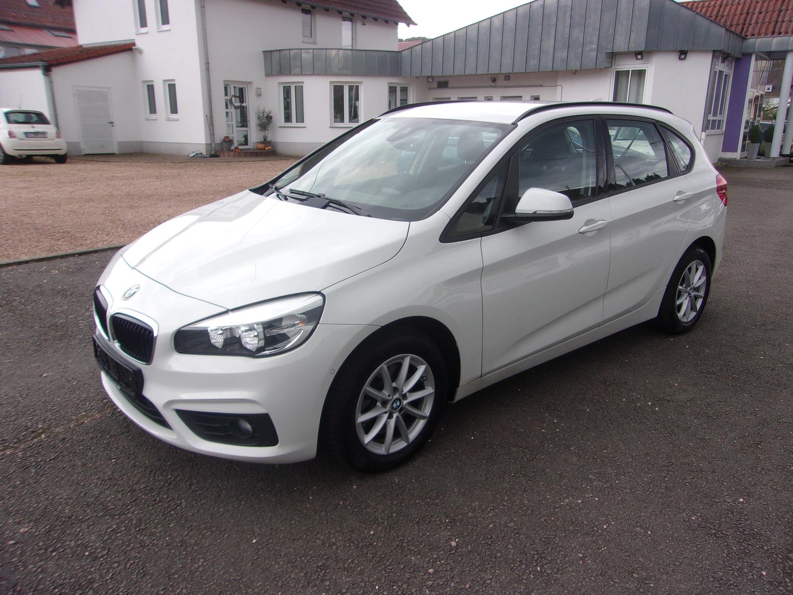 BMW 218 i Advantage Active Tourer AUT. Navi