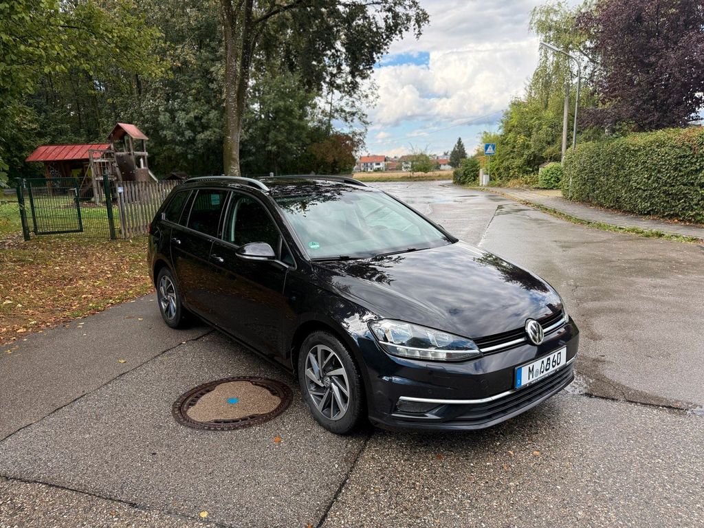 Image of Volkswagen Golf