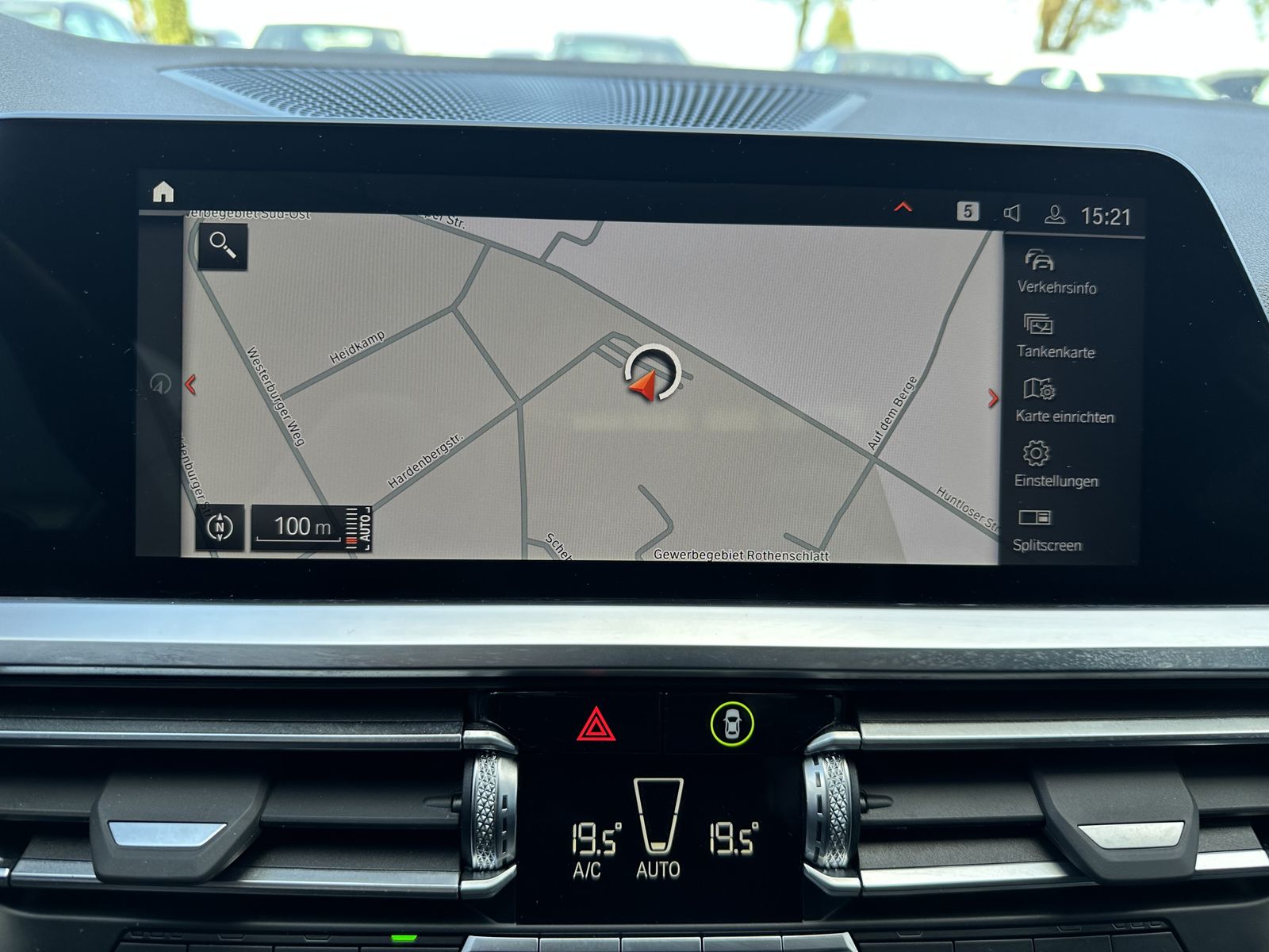 Fahrzeugabbildung BMW 330d Touring xDrive M-Sport NAV+LED+PANO+KAM+1HD