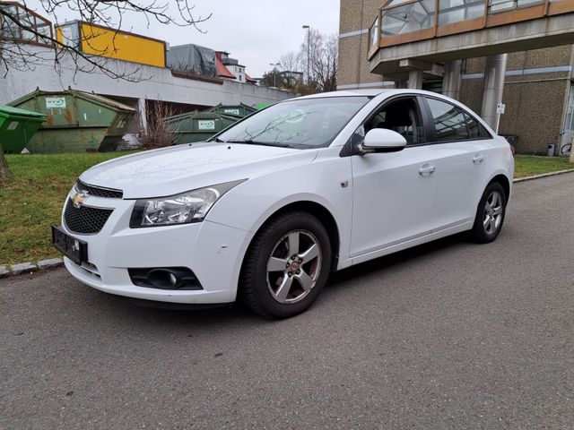 Chevrolet Cruze 1.6 LS Benziner