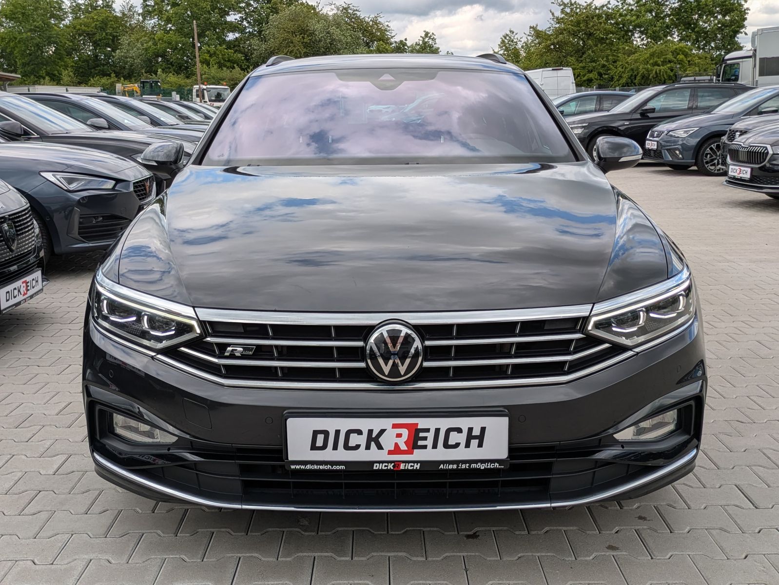 Fahrzeugabbildung Volkswagen Passat 2.0 TDI 2x R-Line MATRIX*KAMERA*ACC*NAVI