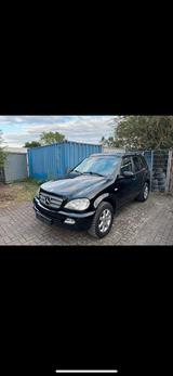 Mercedes-Benz Mercedes ML 320 W163 V6 BJ 2000 m. Panoram... - Mercedes-Benz Geländewagen aus dem Jahr 2000