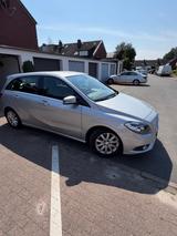 Mercedes-Benz B 180 - - Mercedes-Benz B 180 Gebrauchtwagen in Bremen