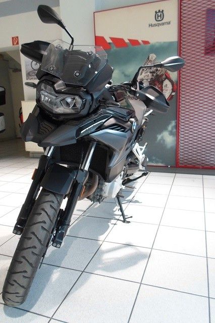 Fahrzeugabbildung BMW F750GS Style Triple Black alle Pakete
