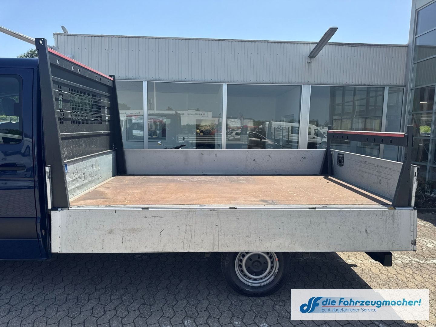 Fahrzeugabbildung Mercedes-Benz Sprinter Pritsche DoKa 316 CDi L3 AHK 3,5t Kamer