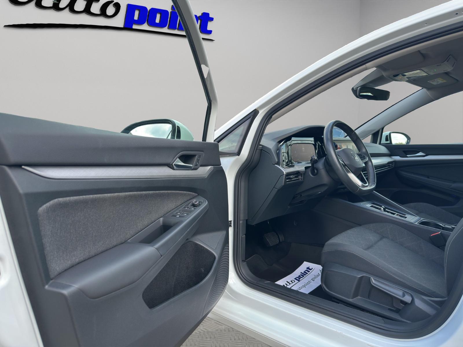 Volkswagen Golf VIII Lim. Life 1.0 eTSI ACC, миниатюра 12