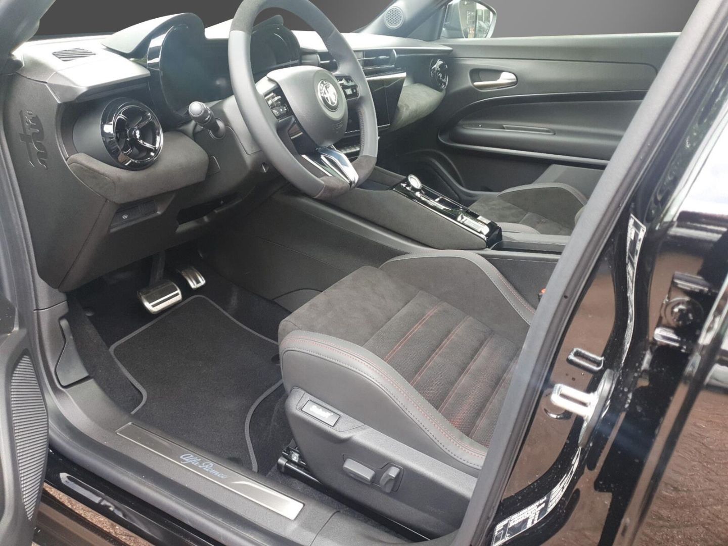 Fahrzeugabbildung Alfa Romeo Junior Ibrida SPECIALE -Lehmann-Sportivo-SABELT-
