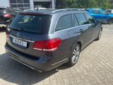 Mercedes-Benz E 220 T-Modell E 220 CDI BlueEfficiency - Mercedes-Benz E 220: Cdi T