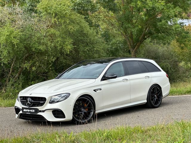 Mercedes-Benz E 63 AMG 4Matic/PerfAga/Burmester/Pano/Comand/20