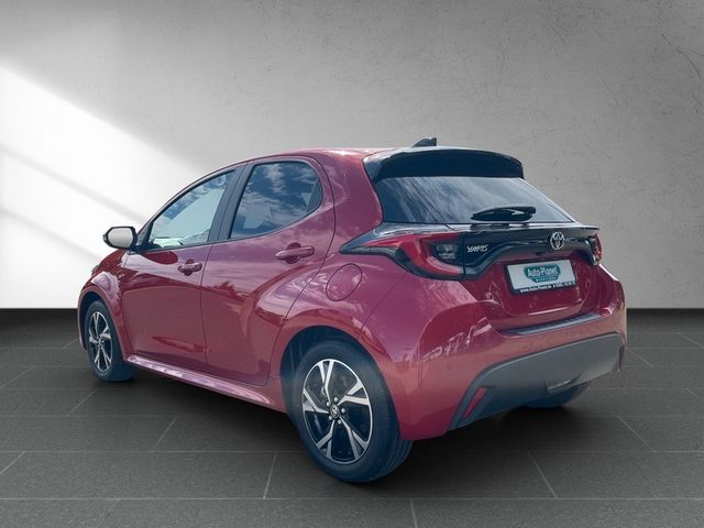 Toyota Yaris 1.5 Hybrid Teamplayer *2xPDC*BLIS*SHZ*