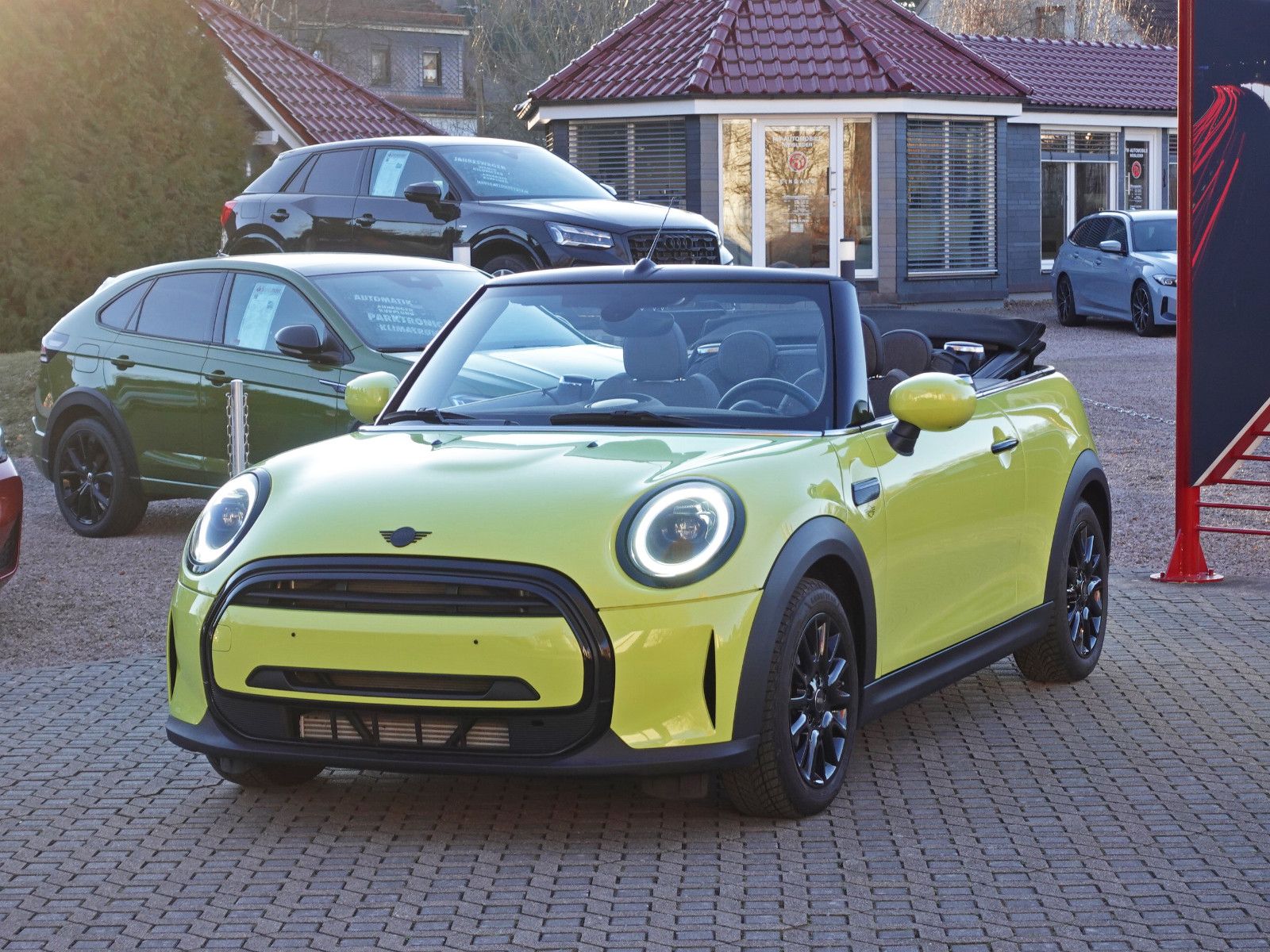 Fahrzeugabbildung MINI Cooper Cabrio Aut. I.Hd Navi CarPlay ZestyYellow