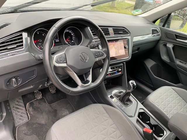 Tiguan 2.0 TDI Life AHK/LED/17-ZOLL/NAVI+VZE/BUS