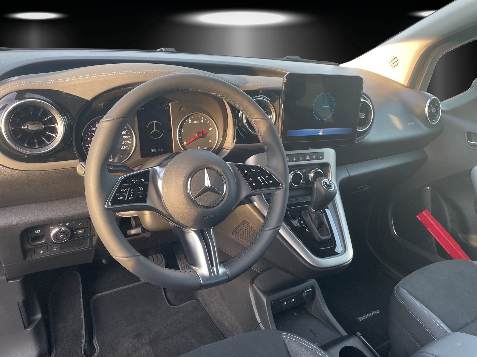 Fahrzeugabbildung Mercedes-Benz T 180 d PROGRESSIVE Standard