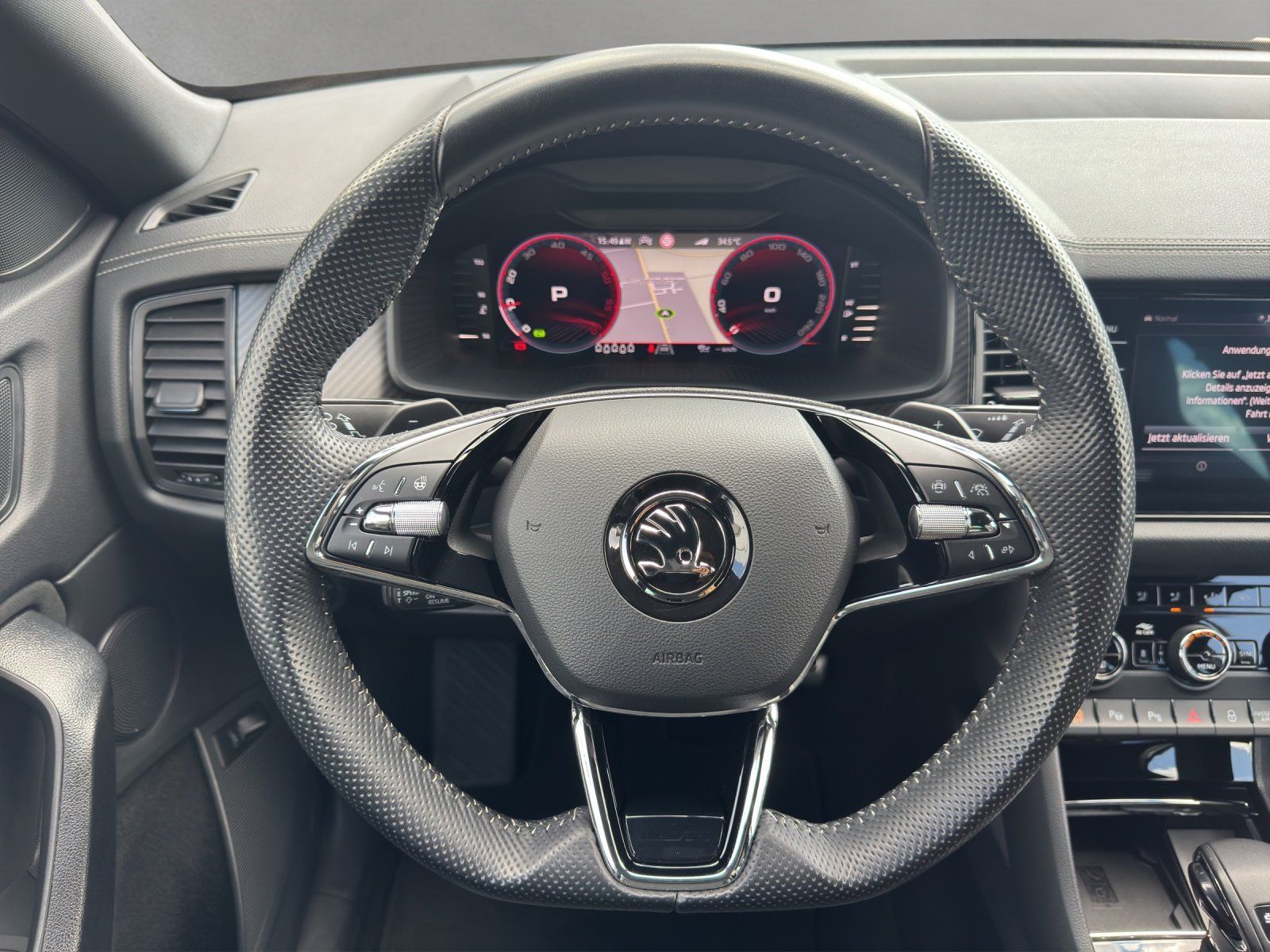 Fahrzeugabbildung SKODA Kodiaq 2.0 TDI Sportline 4x4/ST-HZ/KAMERA/ACC/7S