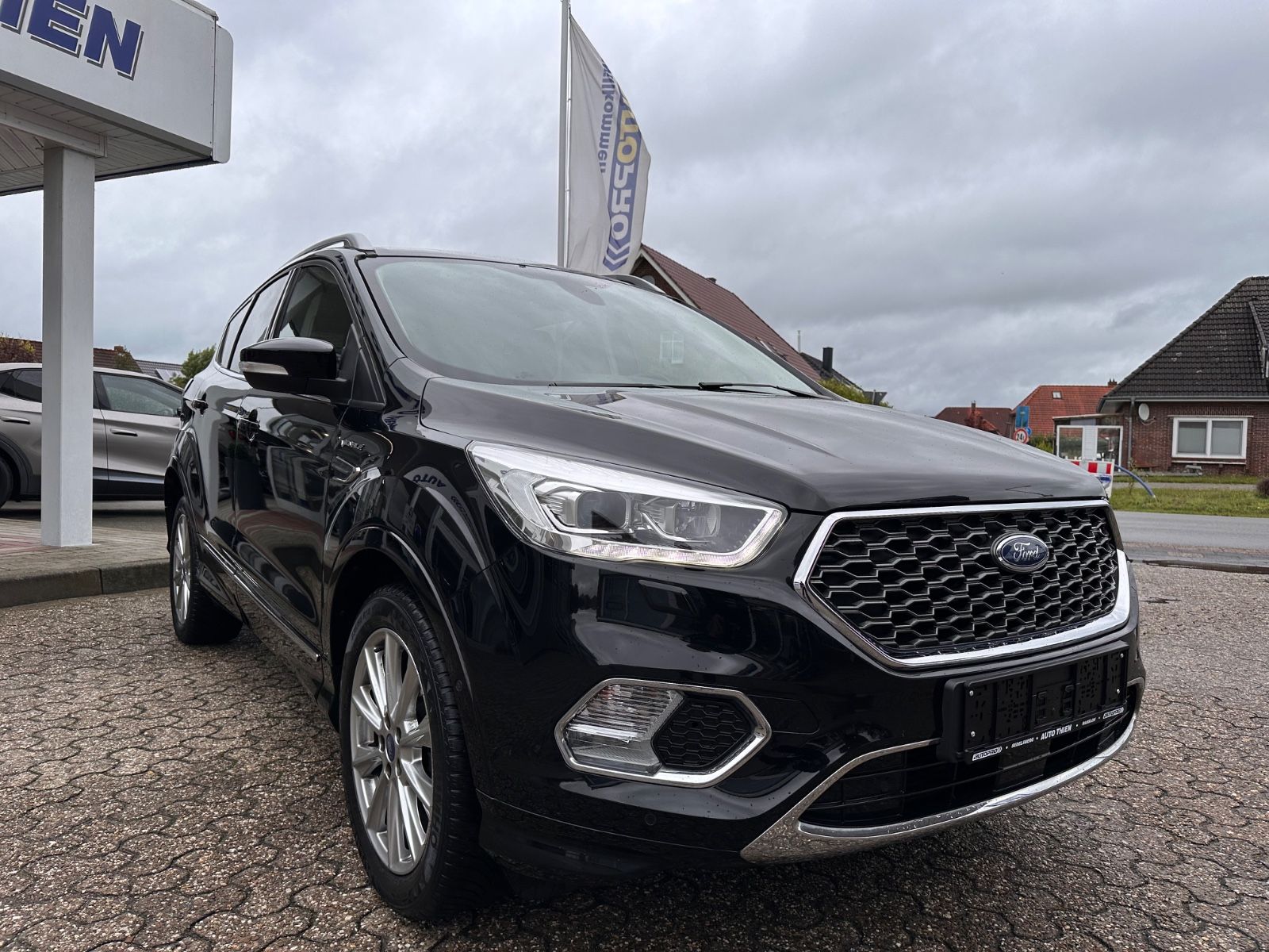 Fahrzeugabbildung Ford Kuga Vignale 2.0 TDCi 4x4 AHK/ACC/BiXenon/Keyfre