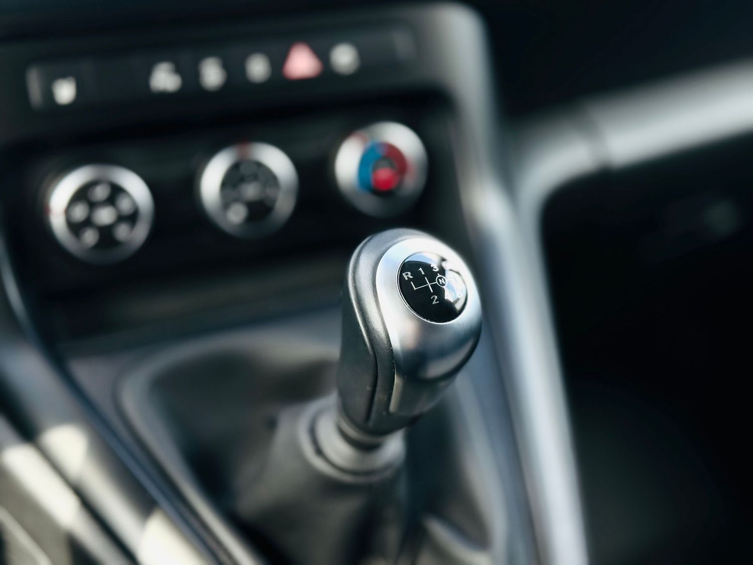 Fahrzeugabbildung Mercedes-Benz Citan 108 CDI PRO, 3-Sitze, Klima, PTS, DAB, SHZ
