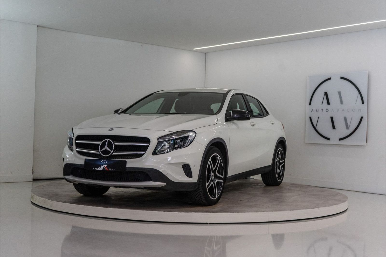 MERCEDES-BENZ GLA 200 Prestige 157PK | 19'' AMG Velgen | PDC |