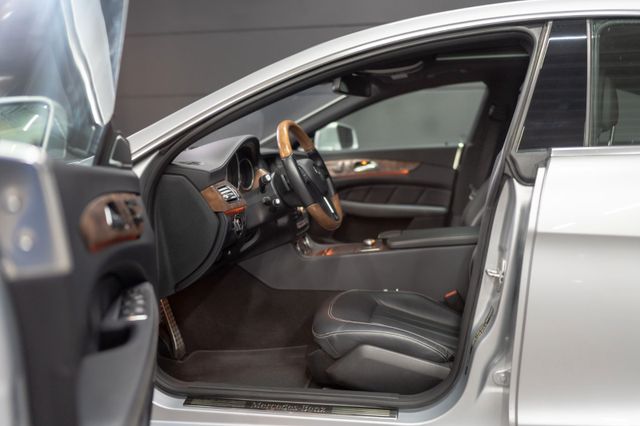 Mercedes-Benz CLS 350 CDI Voll*Massage*Nacht*Distronic