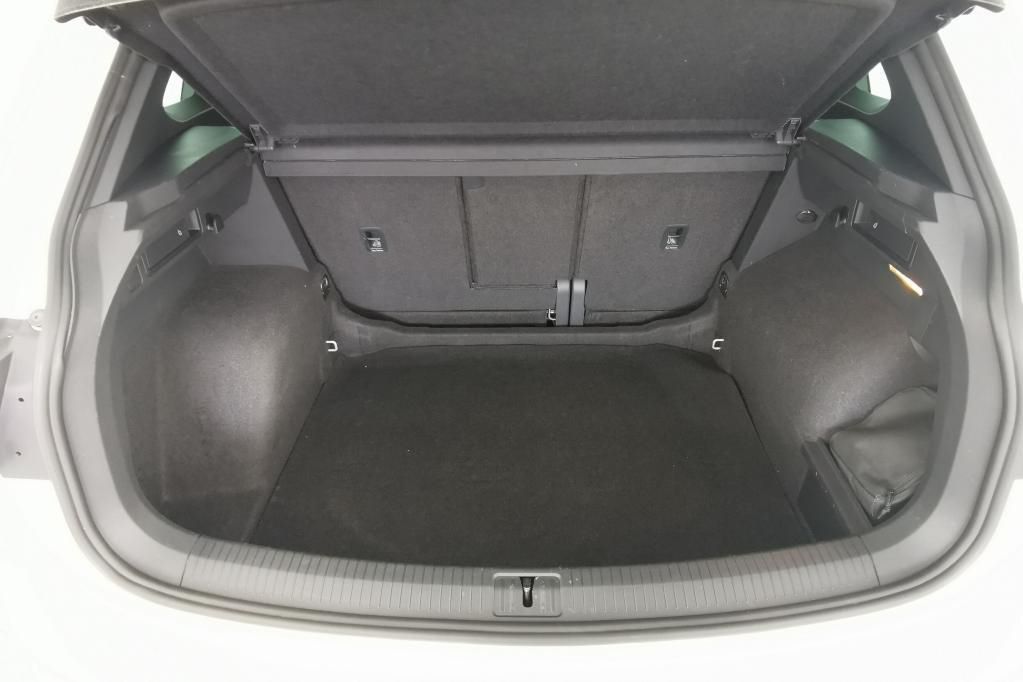Volkswagen Tiguan R-Line 1.5 TSI 110kW 7-Gang DSG 4 Türen