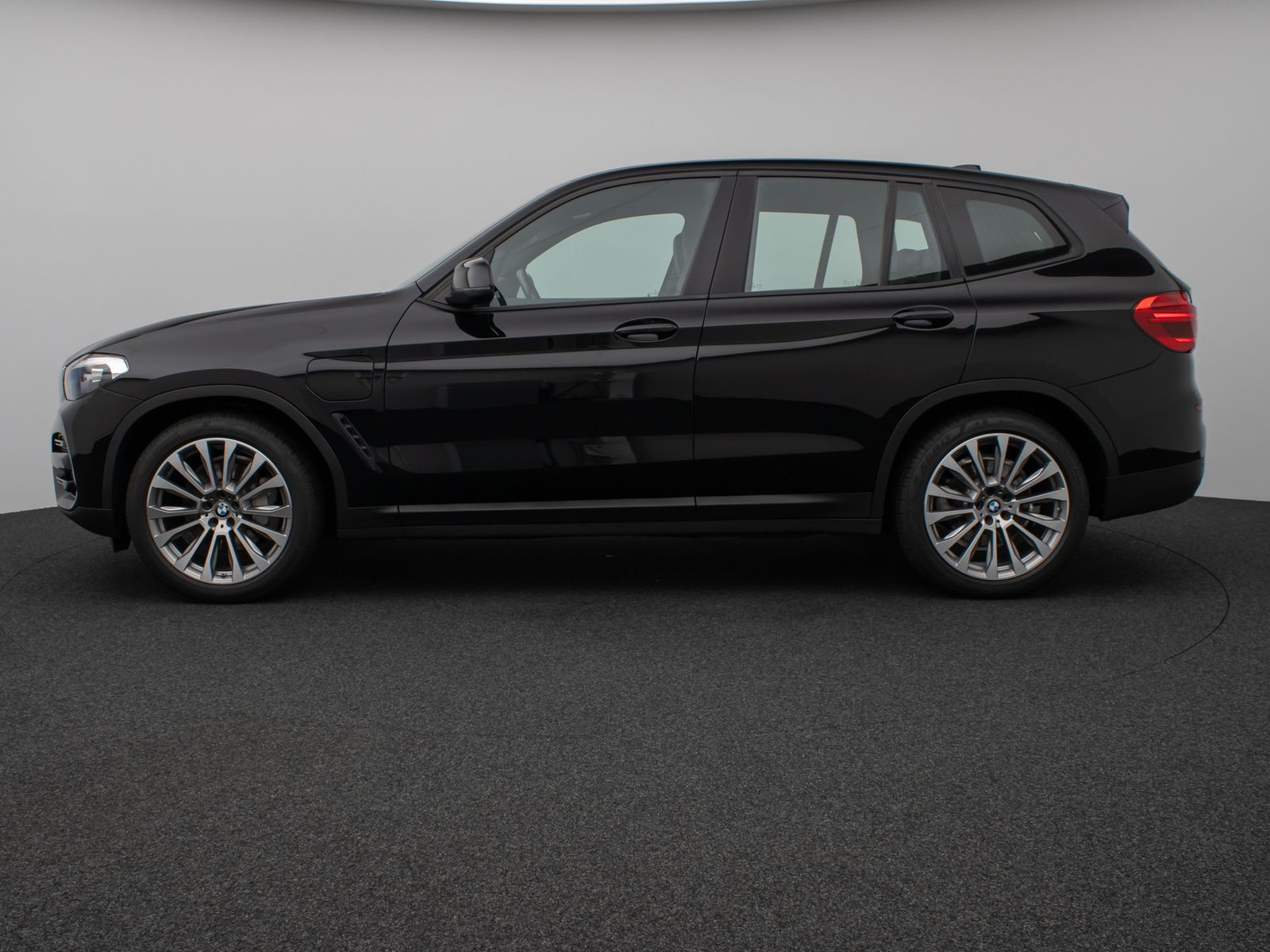 Fahrzeugabbildung BMW X3 xD30e Panorama DAB HiFi Leder M Sport 20Zoll