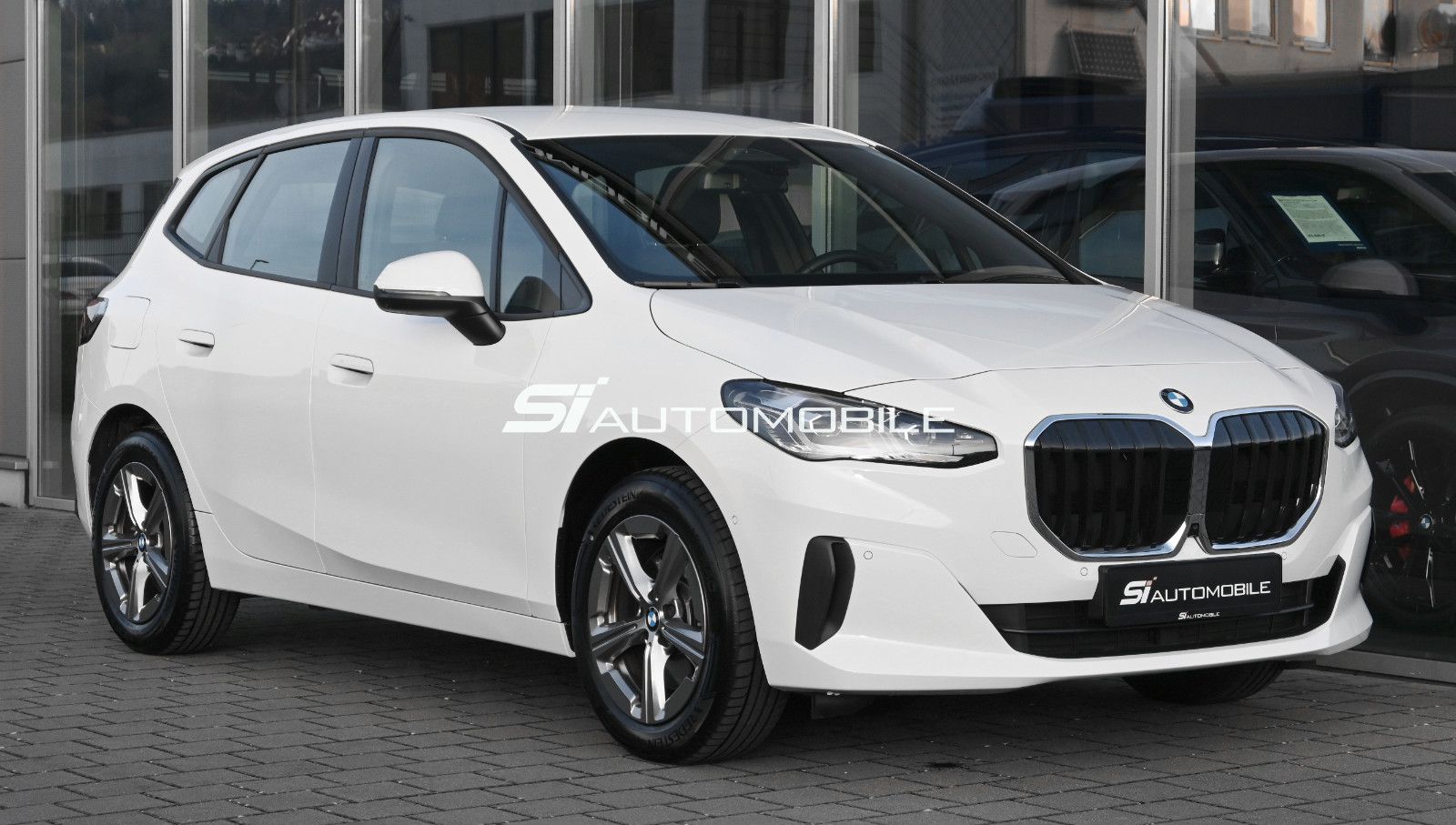 Fahrzeugabbildung BMW 223i xDr. Active Tourer °AHK°HEAD-UP°MEMORY°360°