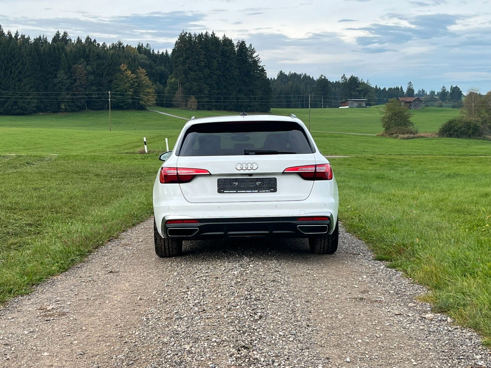 Audi A4 Avant 35 TDI S line foto 5