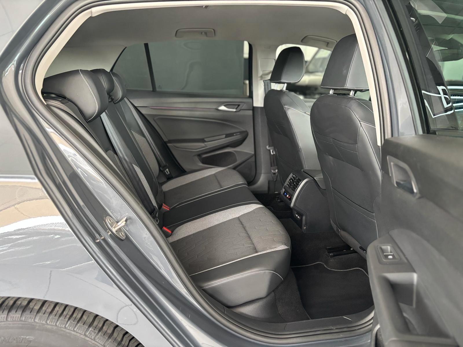 Volkswagen Golf VIII Lim. 1.5 eTSI 1.HAND GOAL NAVI DSG LED, миниатюра 12