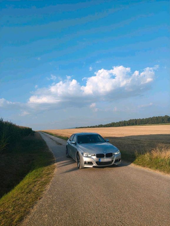 Image of BMW 320
