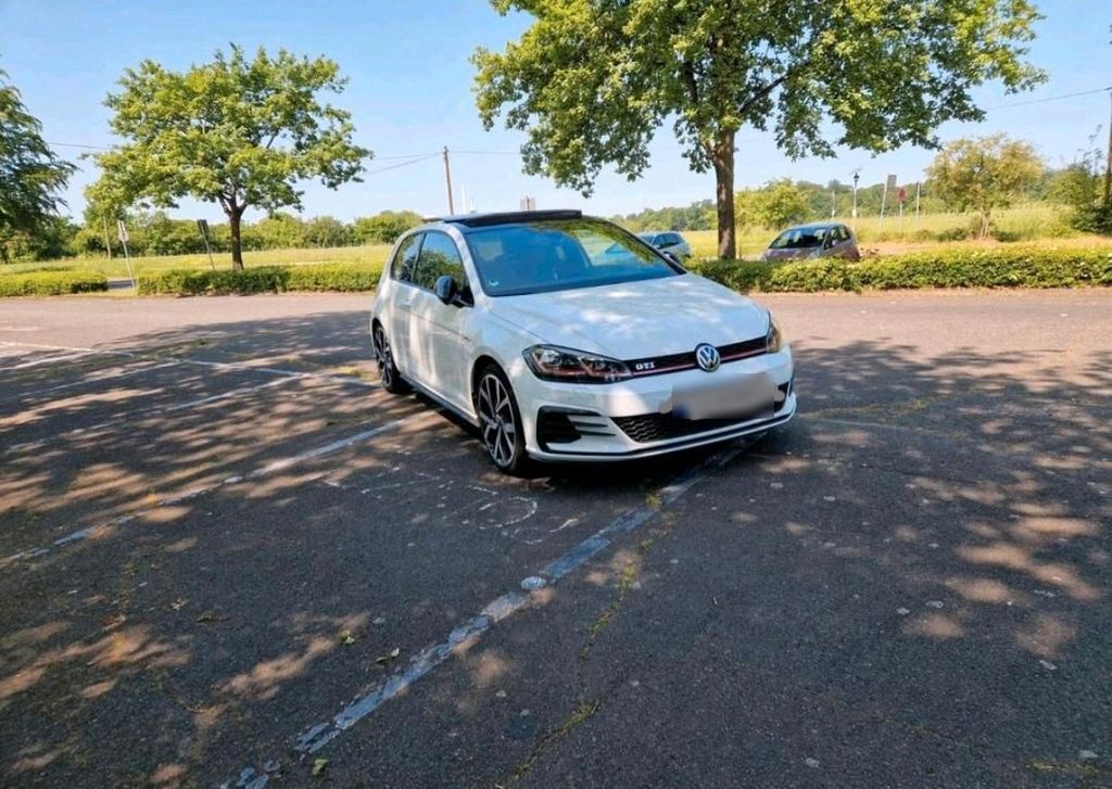 Image of Volkswagen Golf