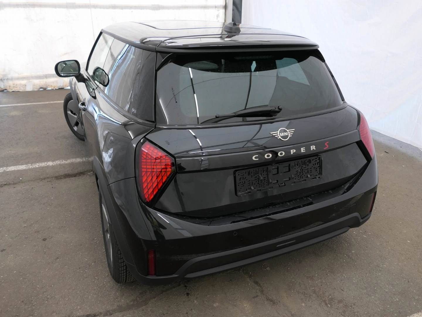 Fahrzeugabbildung MINI Cooper S Favoured Trim M Pano HuD Leder 19 Zoll