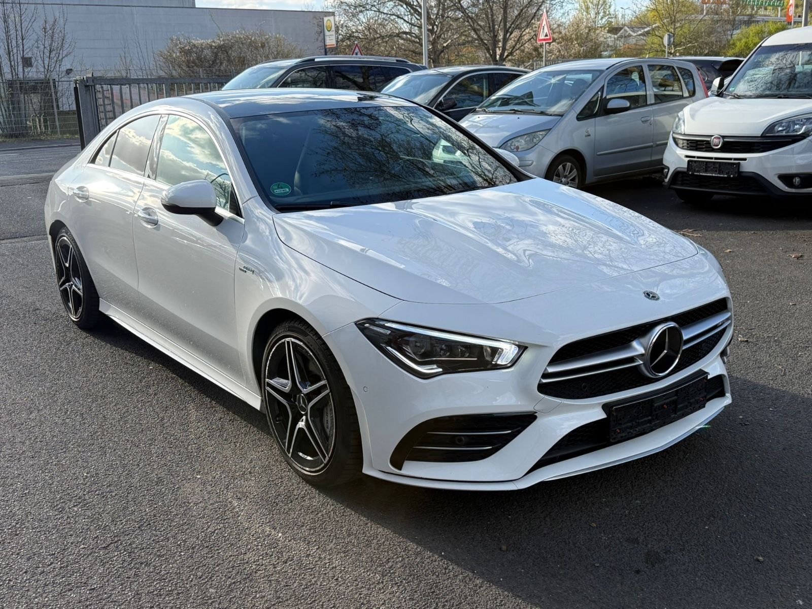 MERCEDES-BENZ CLA 35 AMG 4Matic~PANO~MBUX~LEDER