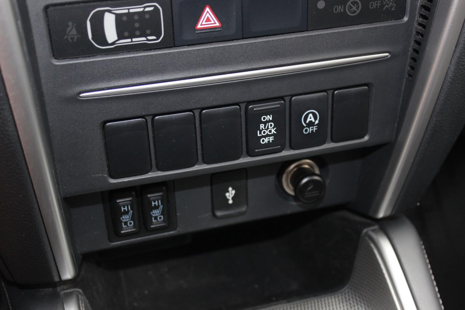 Mitsubishi L200 Select Doppelkabine 4WD