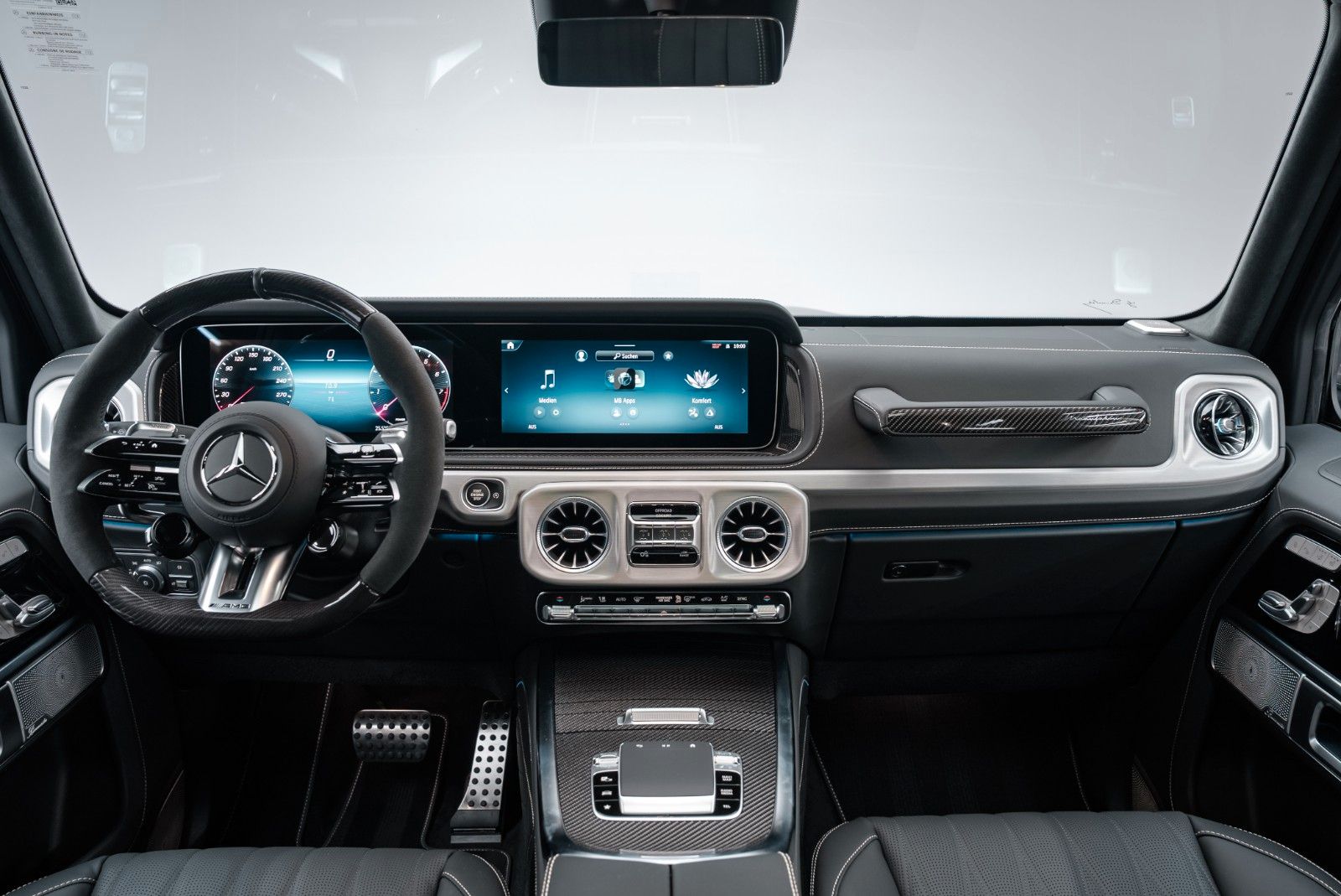 Fahrzeugabbildung Mercedes-Benz G63 A22/SUPERIOR/CARBON/MY 2026
