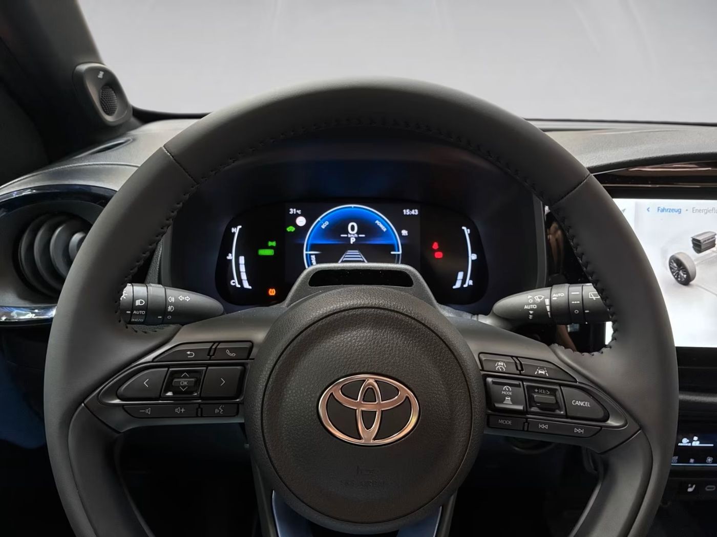 Fahrzeugabbildung Toyota Aygo X Hybrid Lounge Canvas-Premium-Faltdach JBL